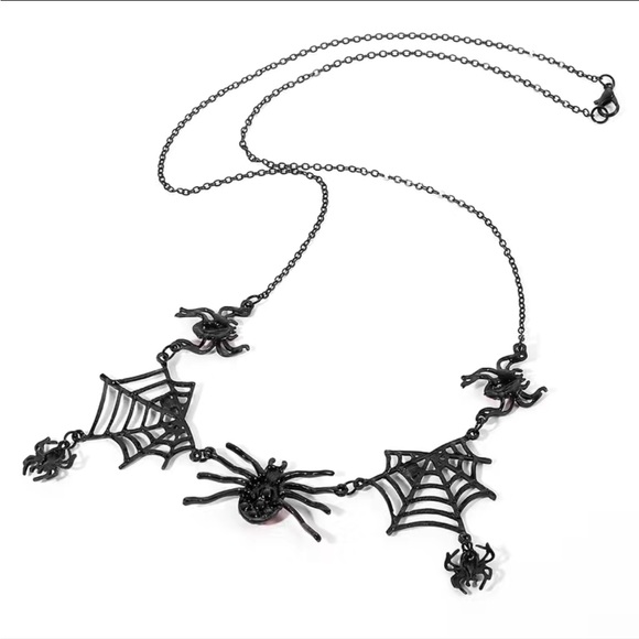 Spiderweb Necklace - Picture 5 of 8